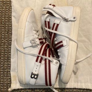 White Cream with maroon straps